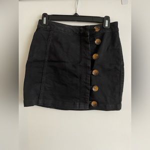 Free People black jean skirt with brown buttons, size 0